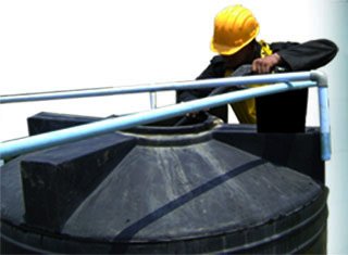 water-tank-cleaning